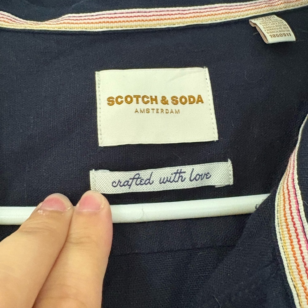 Linen Button-Up Shirt - Picture 9 of 10